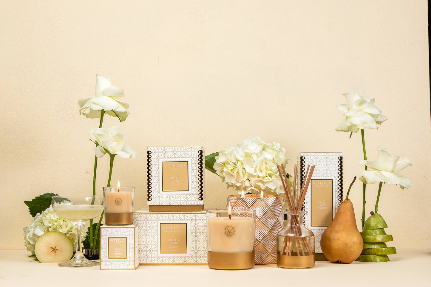 Votivo Gilded Pear Holiday Collection Votive Candle