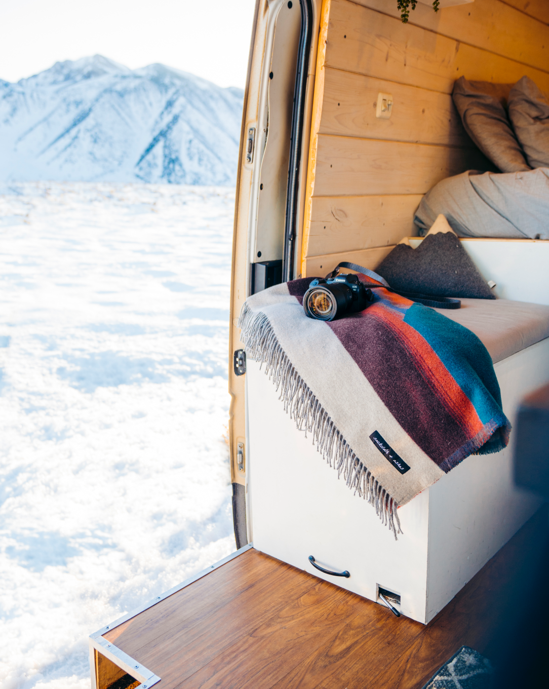Sackcloth & Ashes Wool Blanket Mountain Tropic