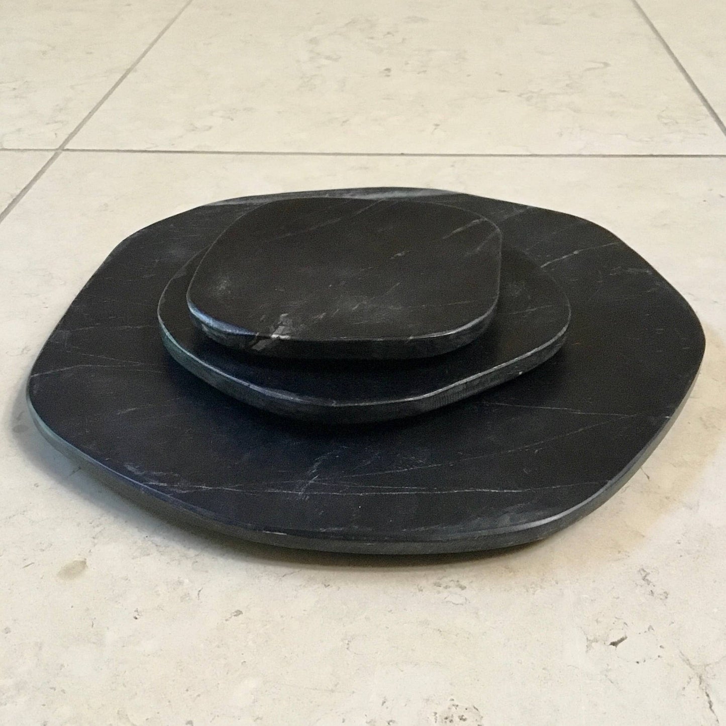 MED Black Marble Free From Plate