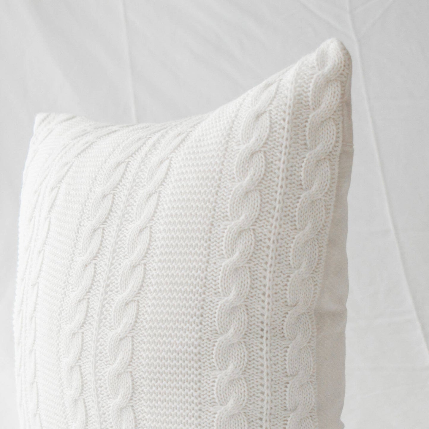 Luna Cable Knit Cotton Pillow Cover