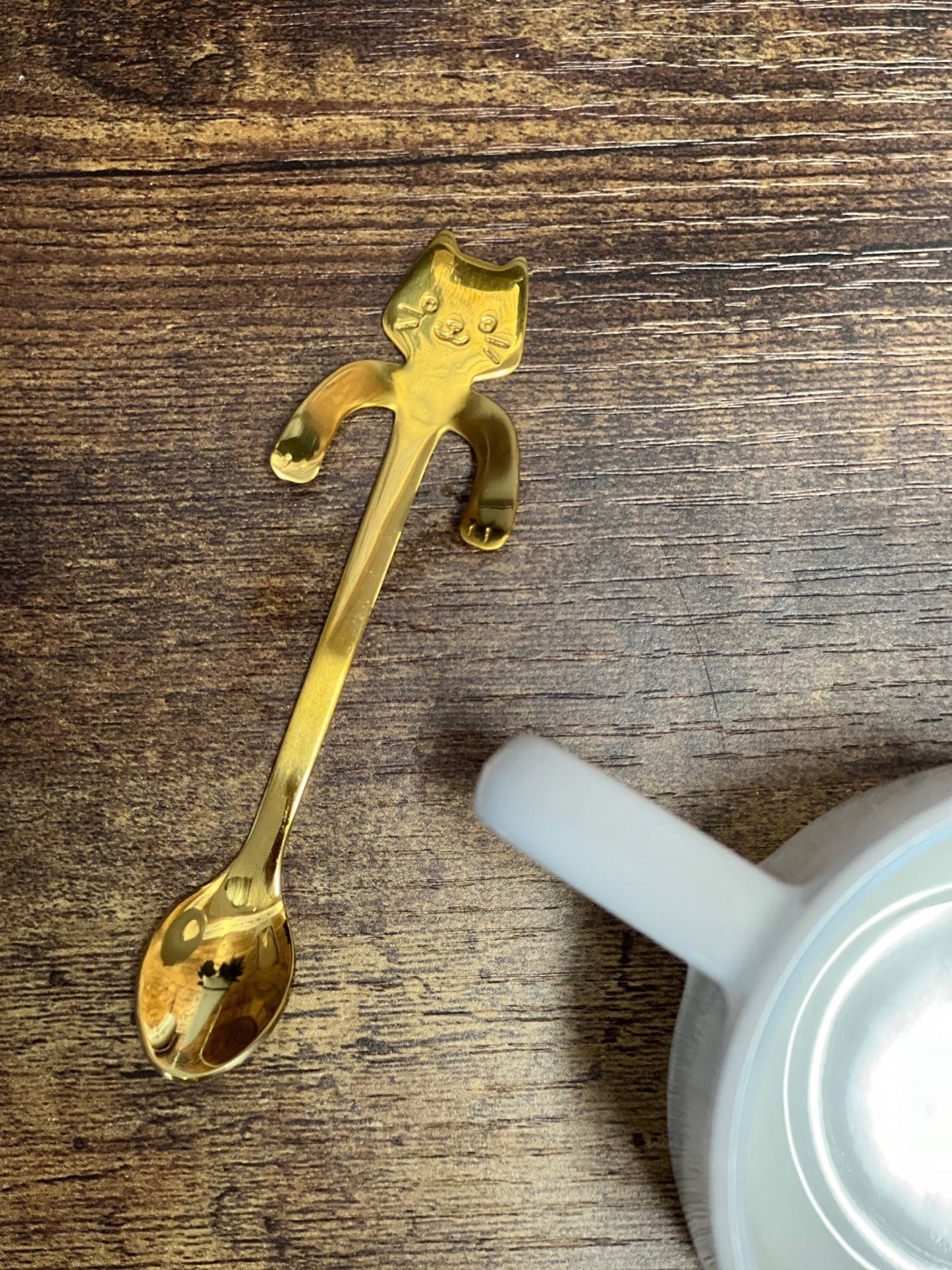 Cat Hanging 4.5"L Tea Spoon Gold